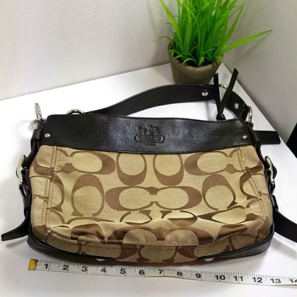 [Coach] Brown Medium Signature Zoe Hobo - Picture 6 of 8